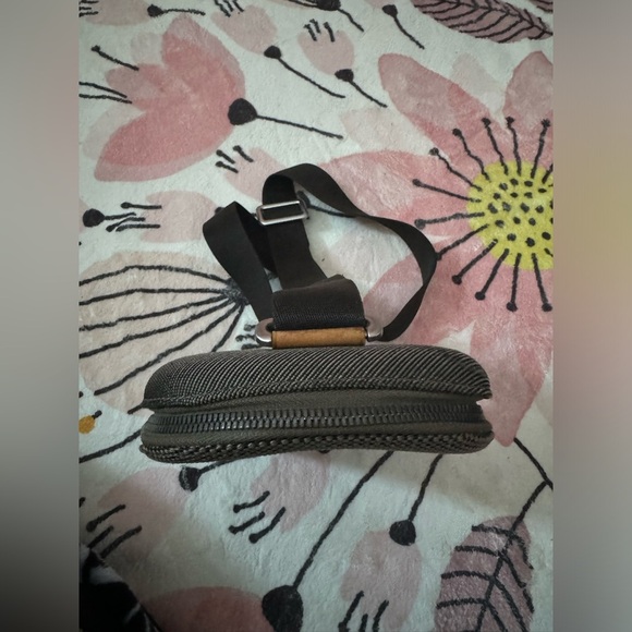 EUC Auth LOUIS VUITTON M93500 Damier Géant Marge Body Sling Bag - Picture 6 of 11